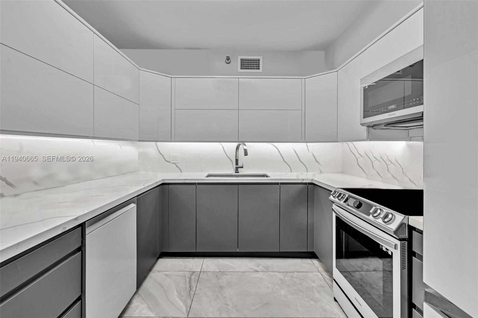 Photo of 3530 Mystic Pointe Dr #411, Aventura, Florida, 33180 -