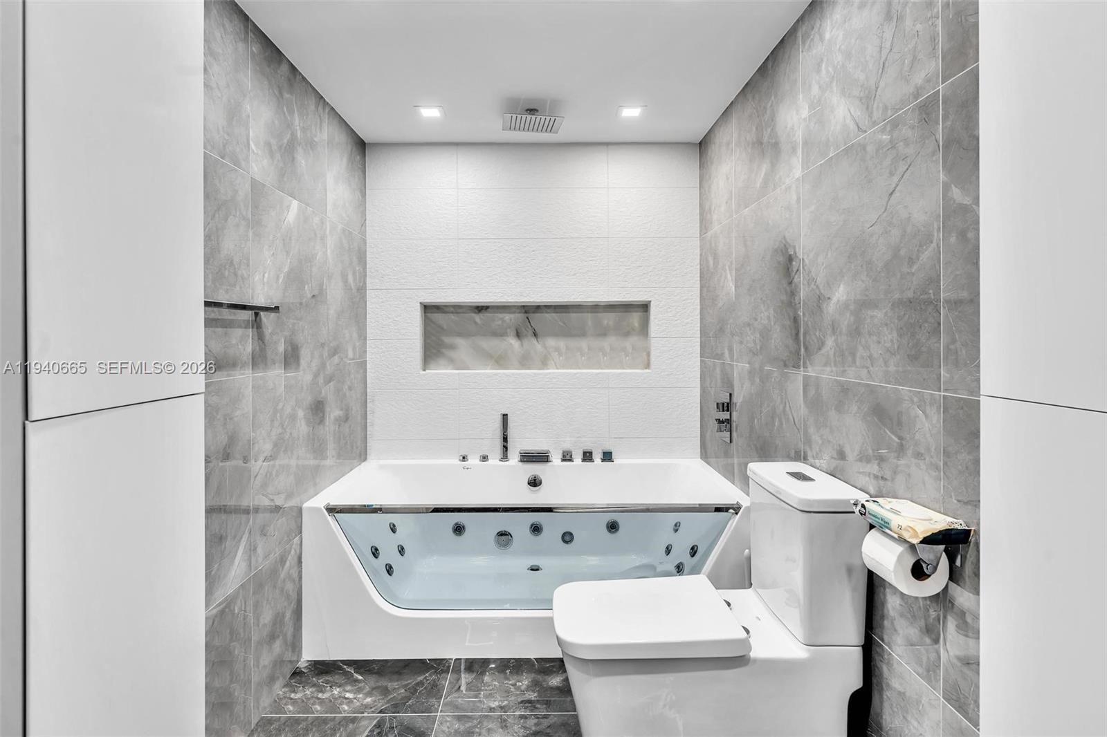 Photo of 3530 Mystic Pointe Dr #411, Aventura, Florida, 33180 -