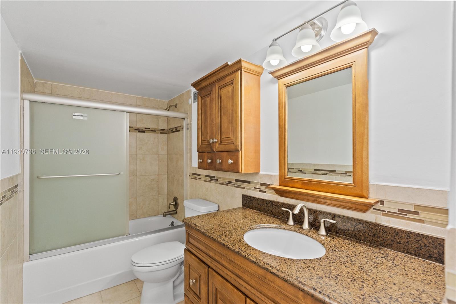 Ver detalles 301E 1 / 1 801 sq. ft. $ 2026-05-02 0 foto