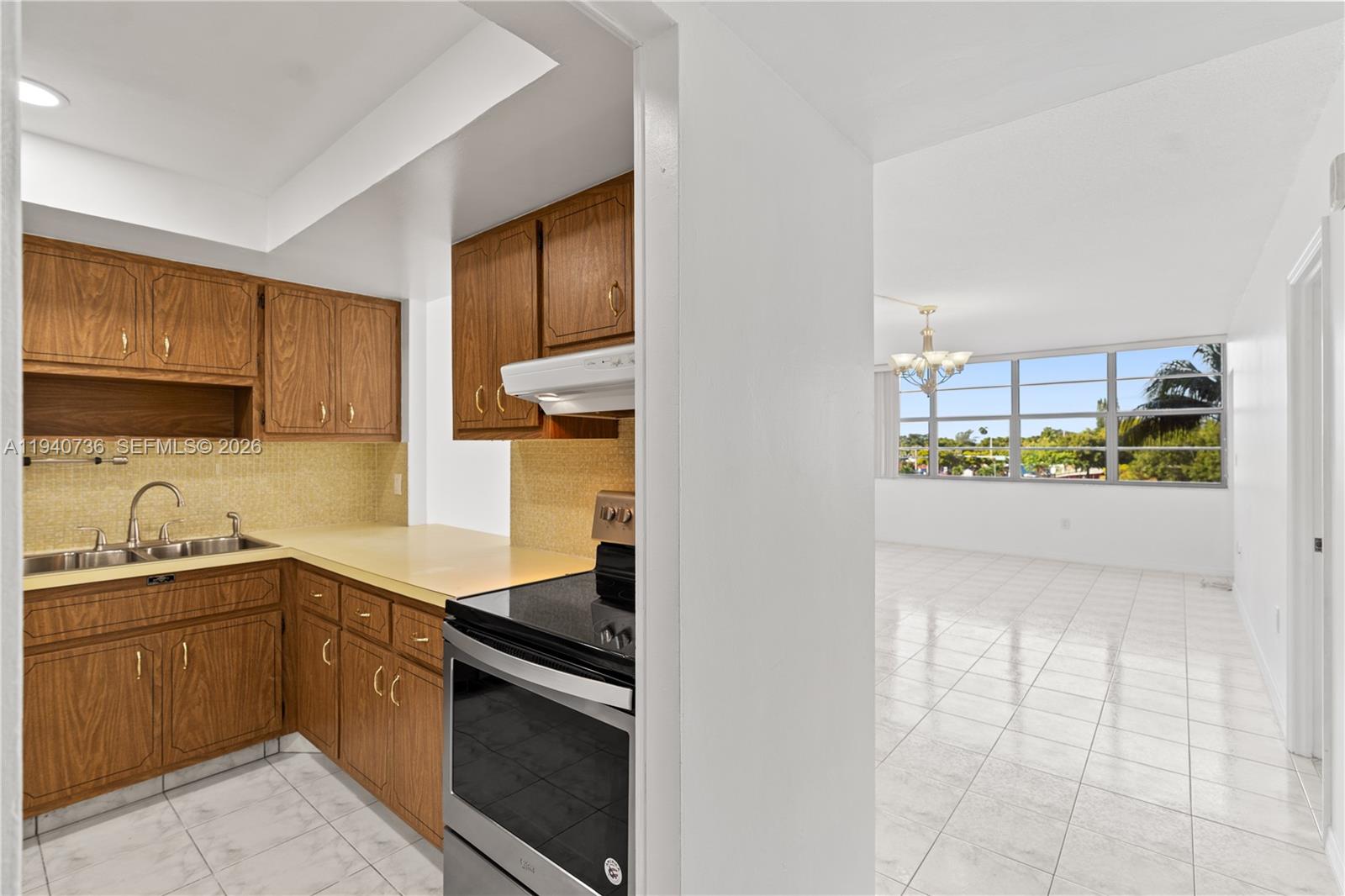 Ver detalles 301E 1 / 1 801 sq. ft. $ 2026-05-02 0 foto