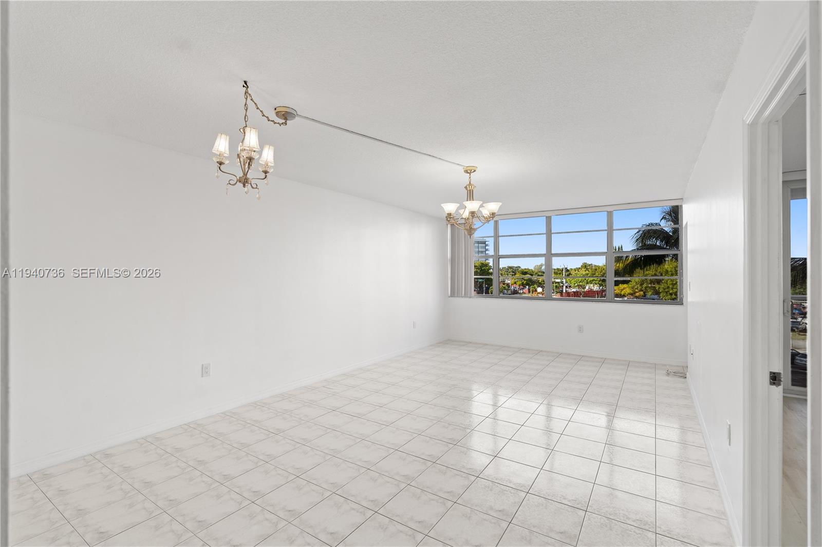 Ver detalles 301E 1 / 1 801 sq. ft. $ 2026-05-02 0 foto