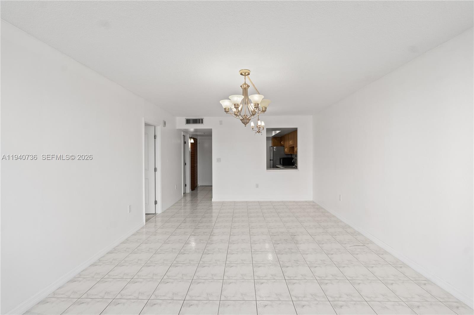 Ver detalles 301E 1 / 1 801 sq. ft. $ 2026-05-02 0 foto