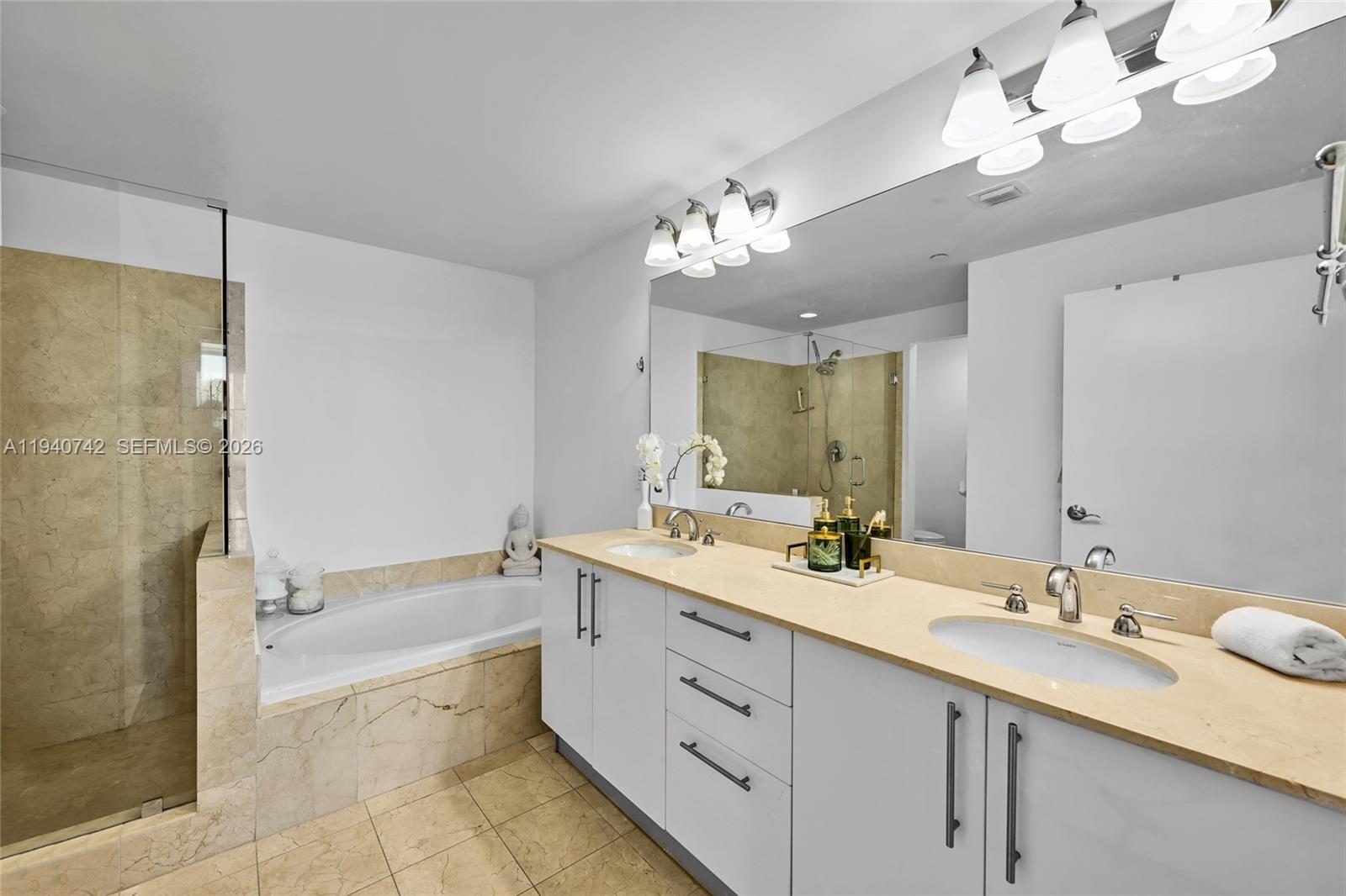 Photo of 3330 190th St  #1217, Aventura, Florida, 33180 - 