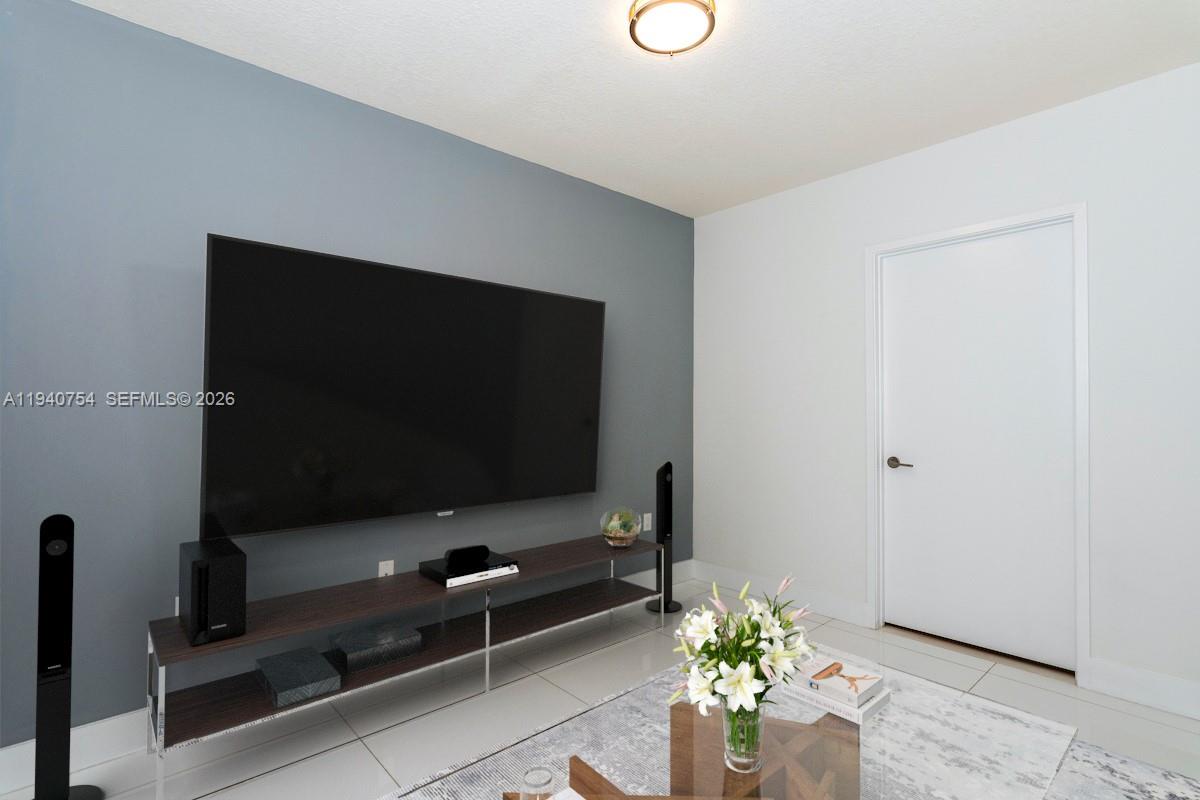 4-904 2 / 3 1541 кв.футов $ 2026-01-07 0 Фото