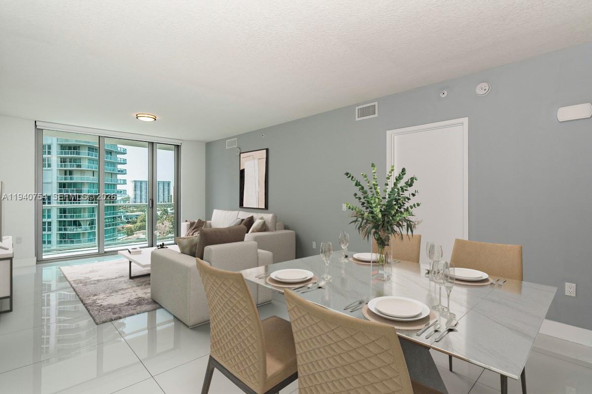 4-904 2 / 3 1541 кв.футов $ 2026-01-07 0 Фото