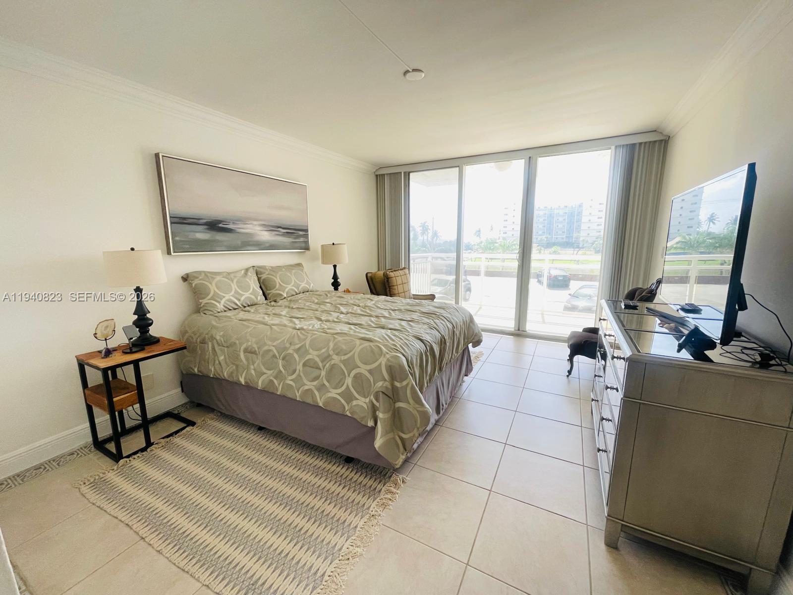 Photo of 1600 Ocean Dr  #3H, Hollywood, Florida, 33019 - 