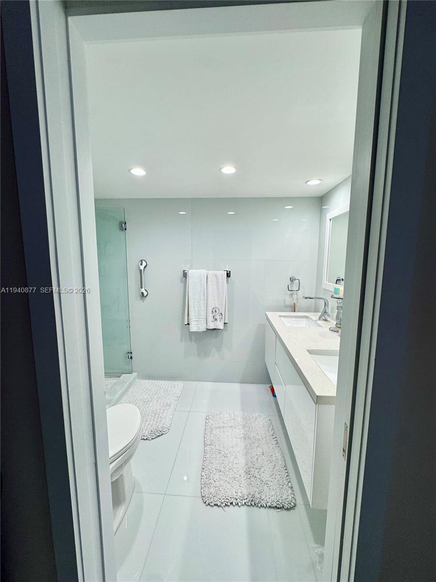 Photo of 1912 Ocean Dr  #2C, Hallandale Beach, Florida, 33009 - 