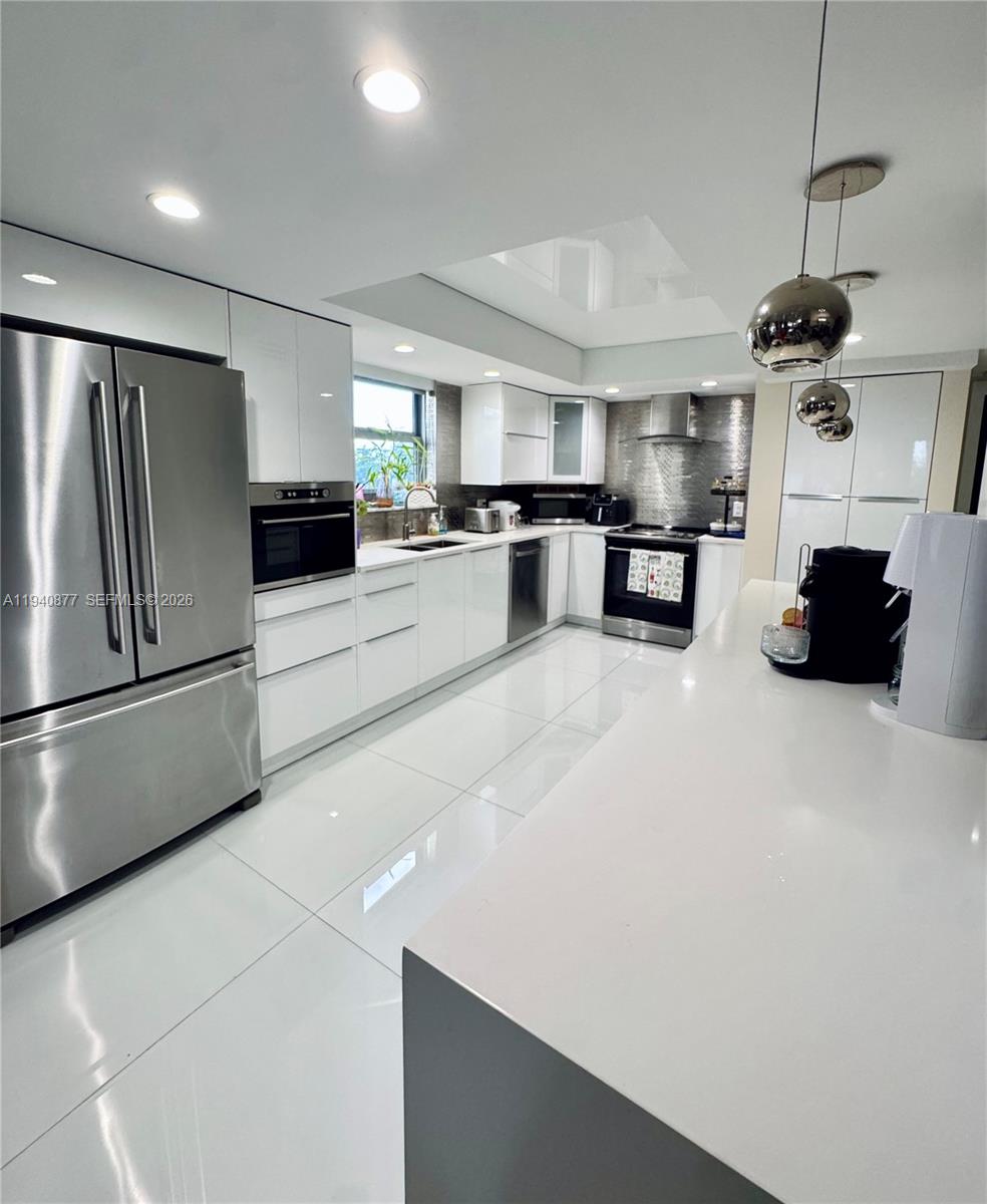 Photo of 1912 Ocean Dr  #2C, Hallandale Beach, Florida, 33009 - 