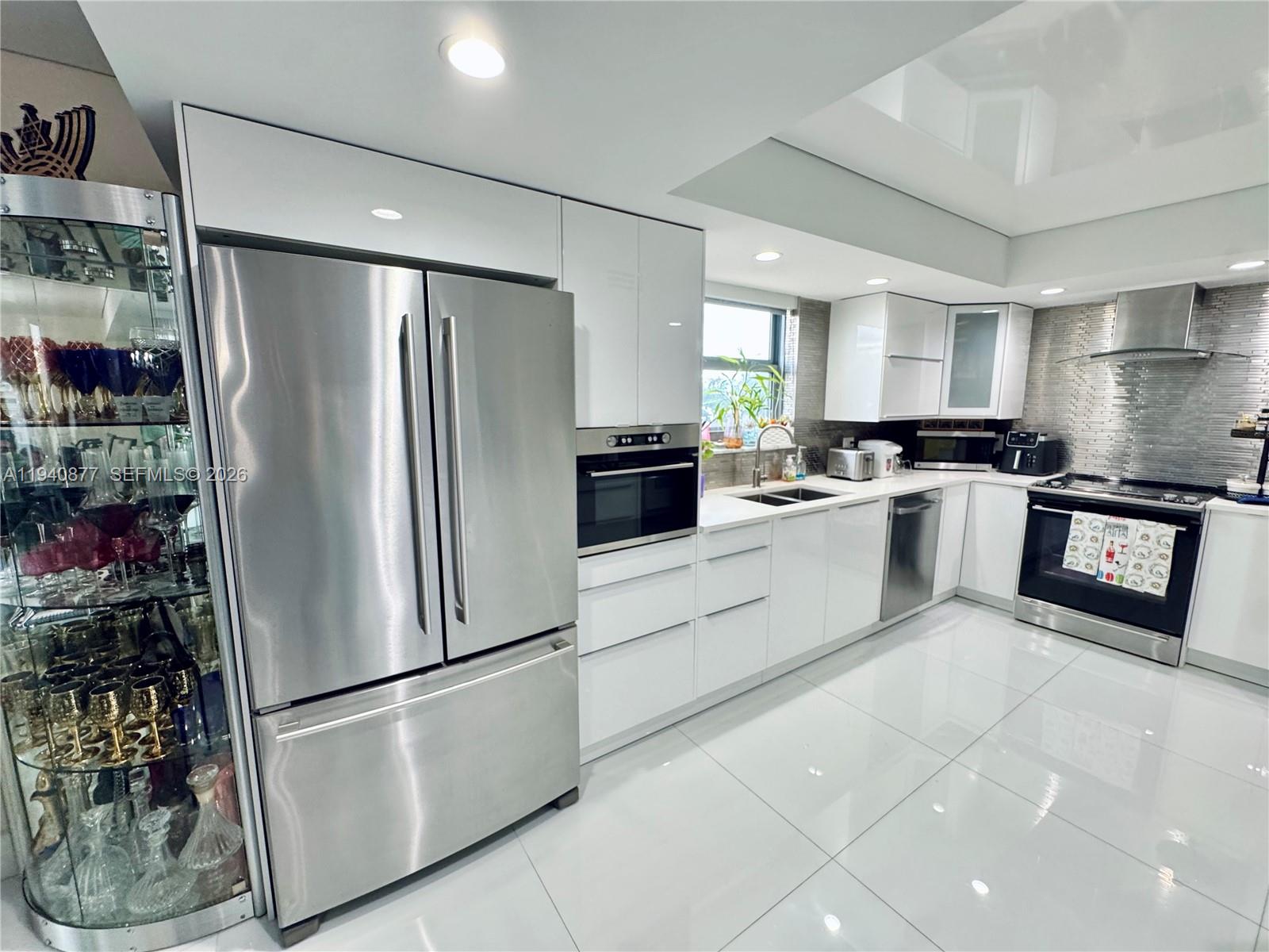 Photo of 1912 Ocean Dr  #2C, Hallandale Beach, Florida, 33009 - 