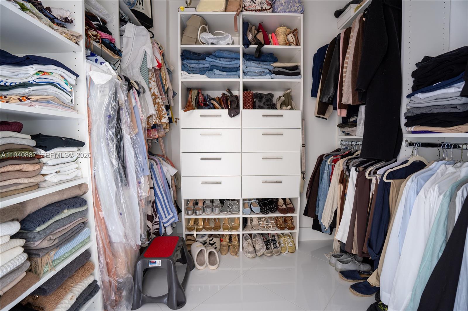 See details 2806 3 / 3 1520 sq. ft. $ 2026-01-07 0 Photo