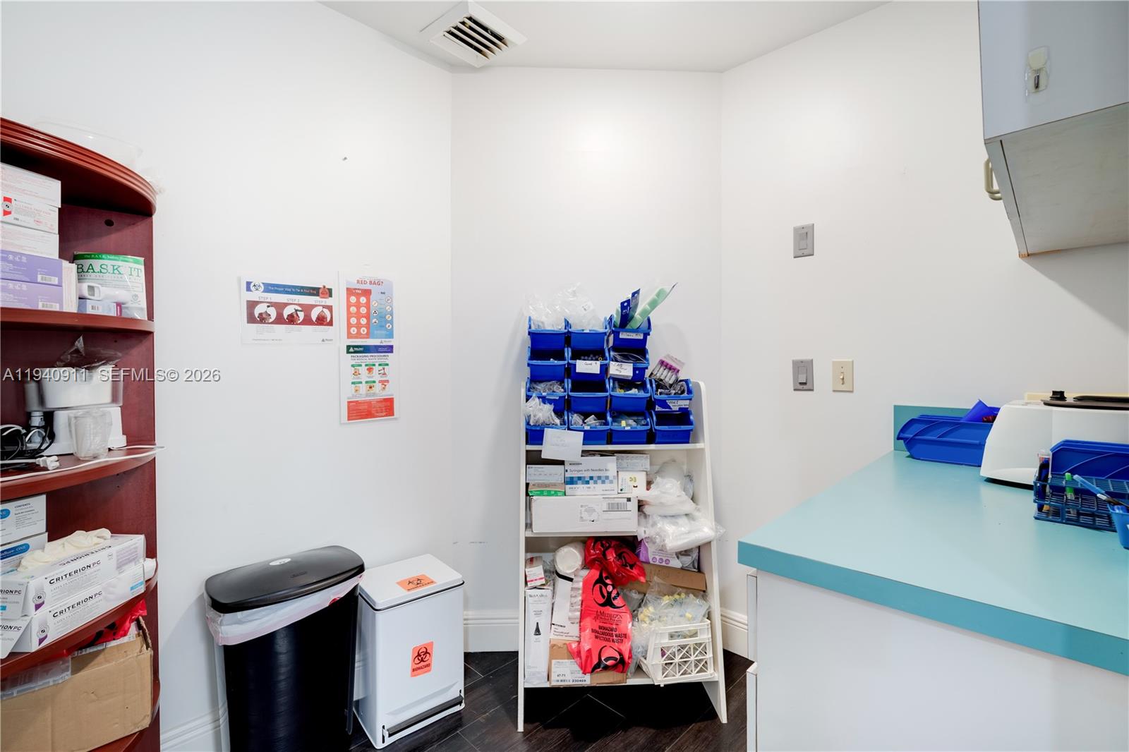 221  /   sq. ft. $ 2026-01-07 0 Photo