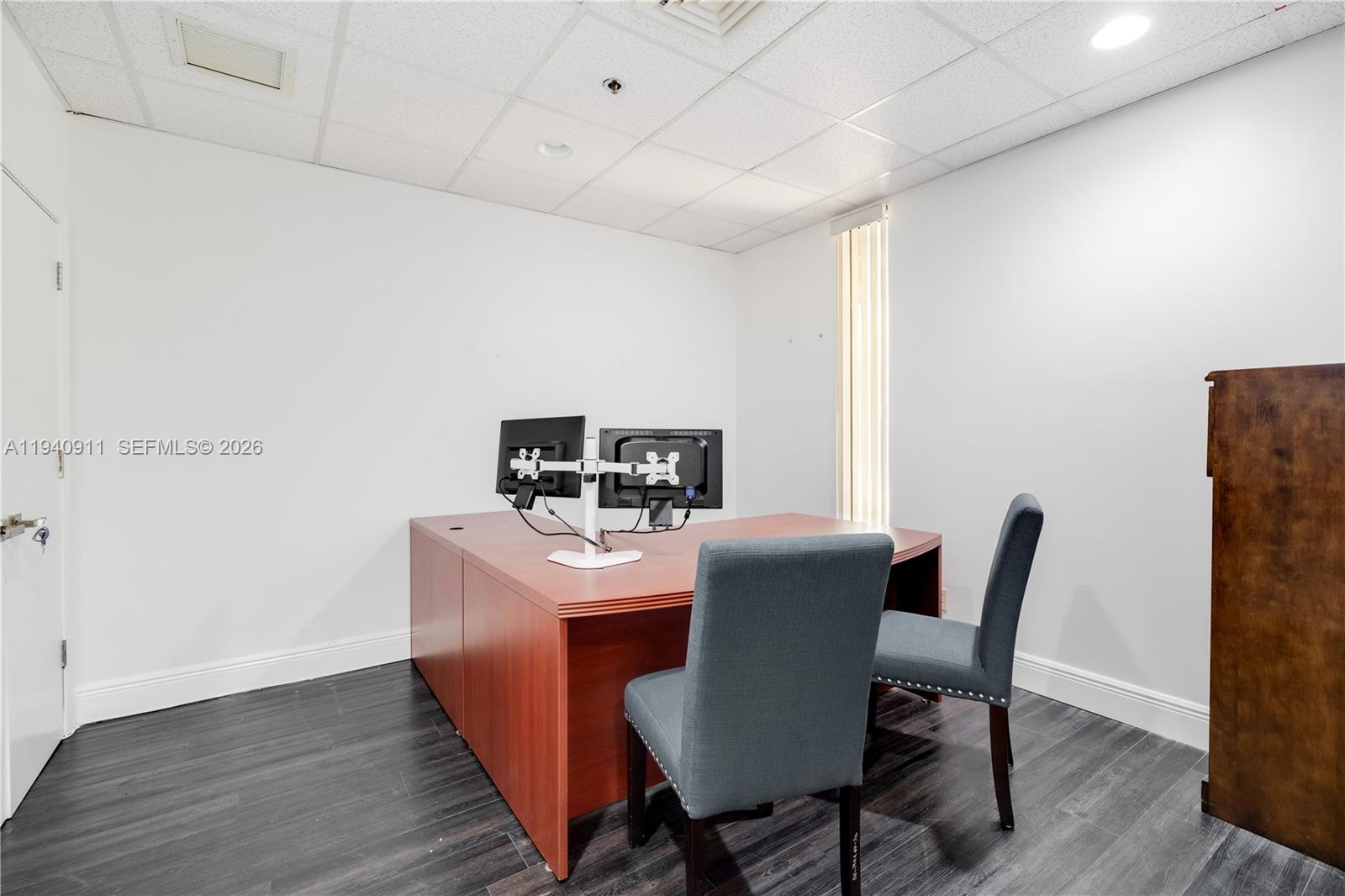 221  /   sq. ft. $ 2026-01-07 0 Photo