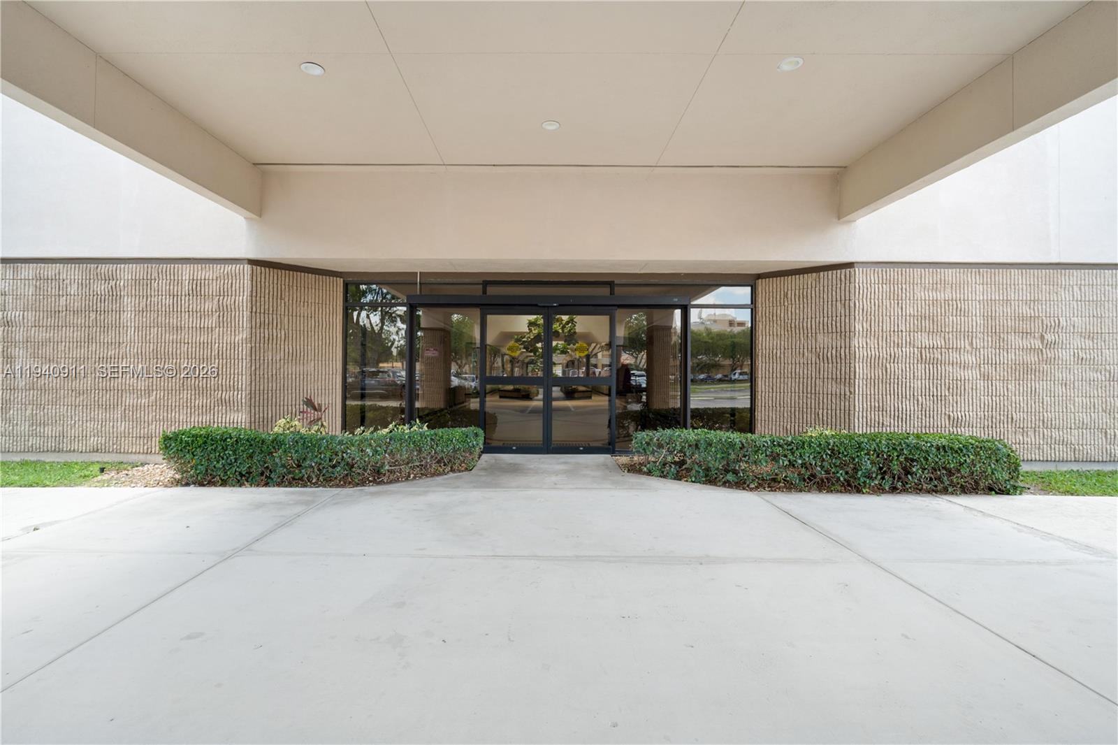 221  /   sq. ft. $ 2026-01-07 0 Photo