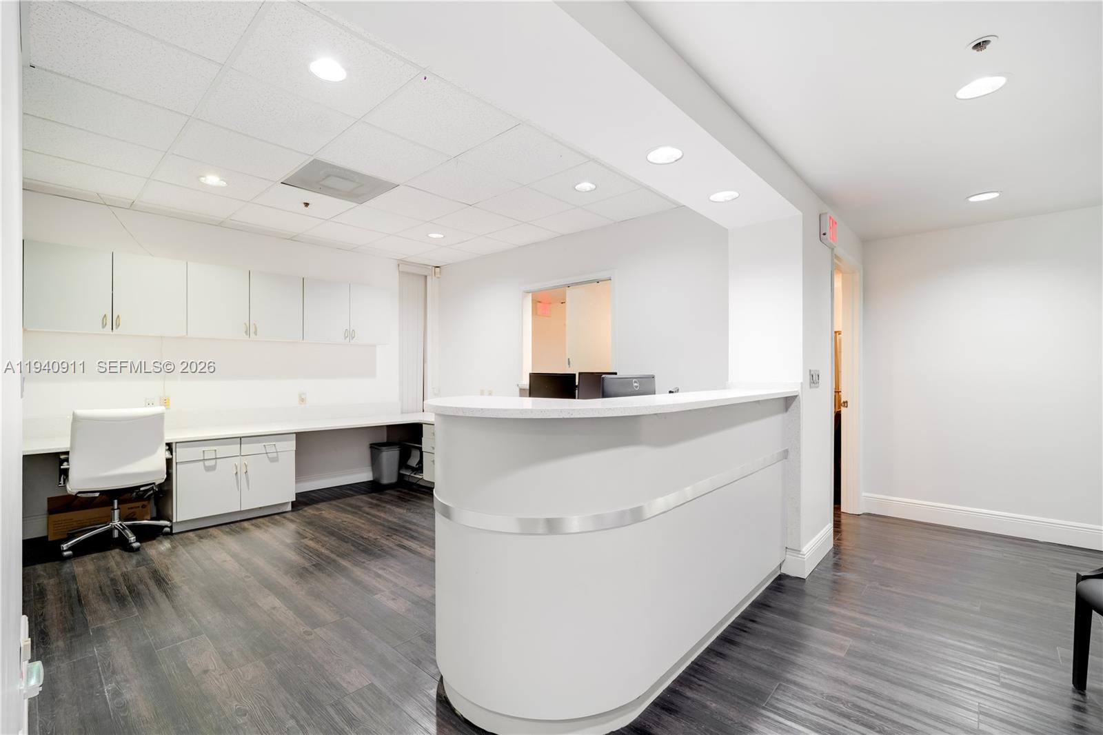 221  /   sq. ft. $ 2026-01-07 0 Photo