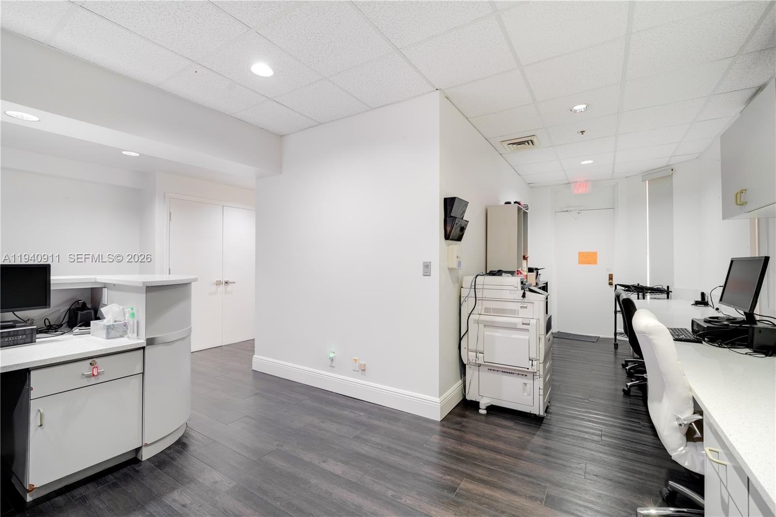 221  /   sq. ft. $ 2026-01-07 0 Photo