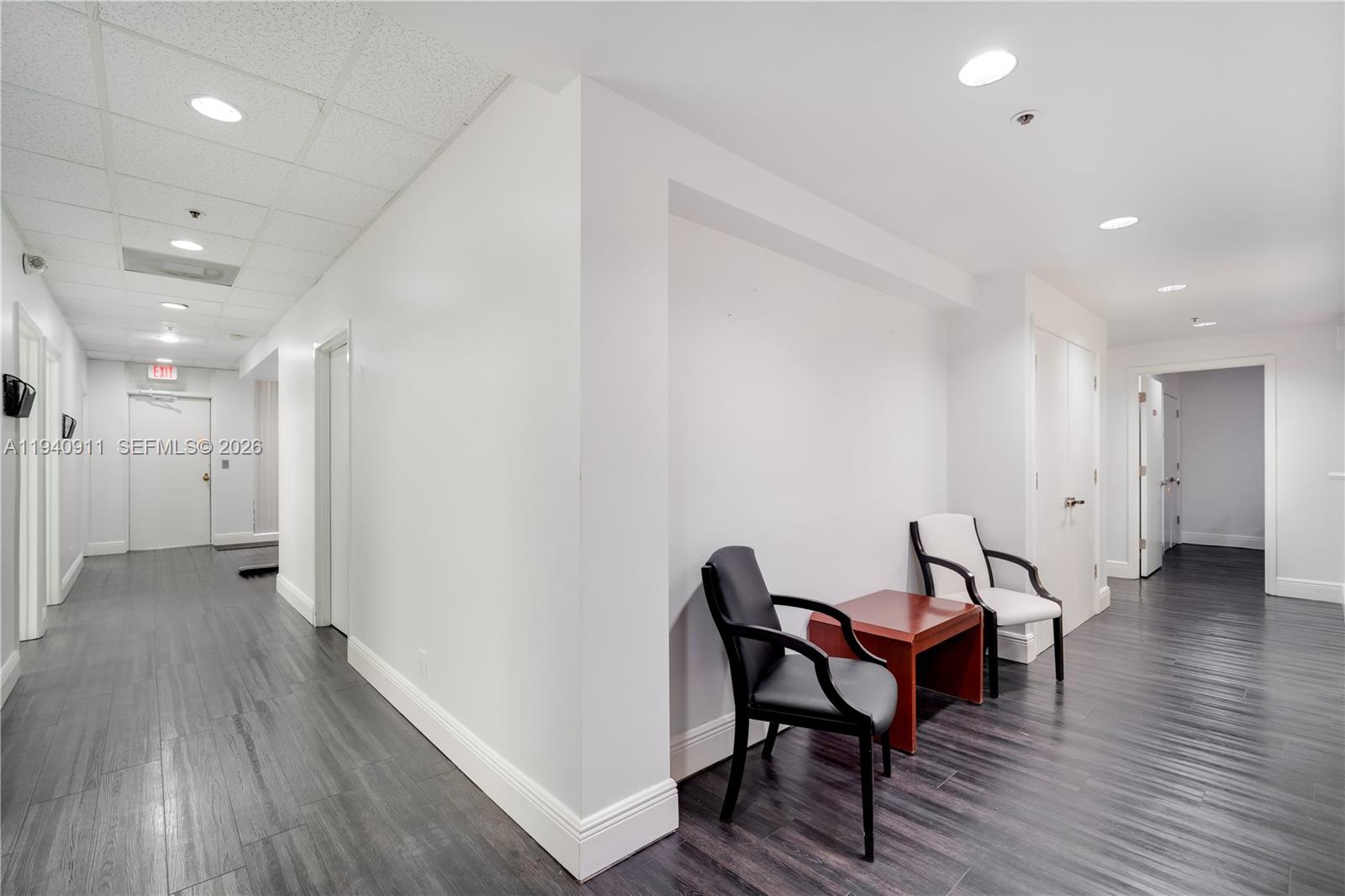 221  /   sq. ft. $ 2026-01-07 0 Photo