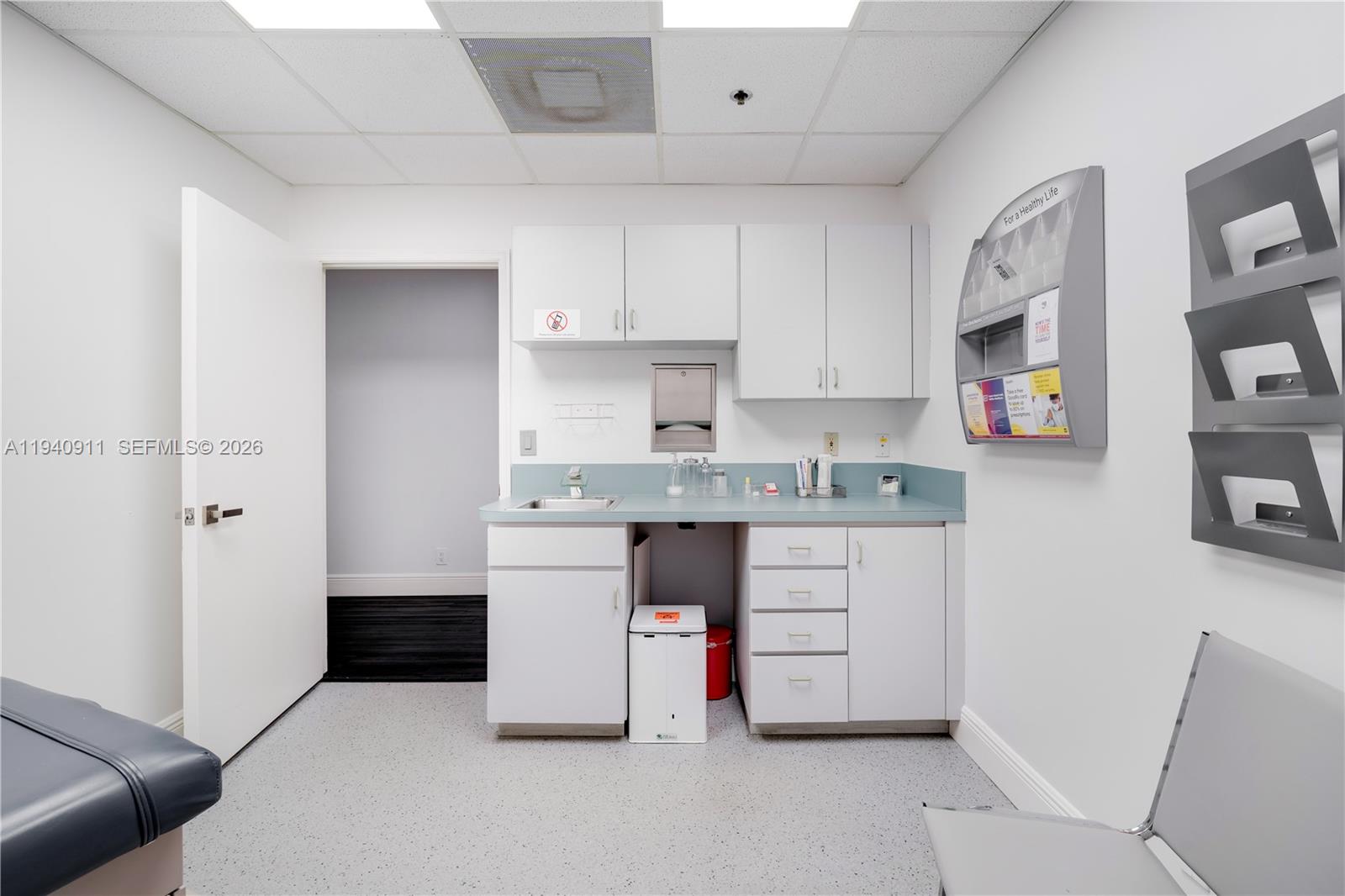 221  /   sq. ft. $ 2026-01-07 0 Photo