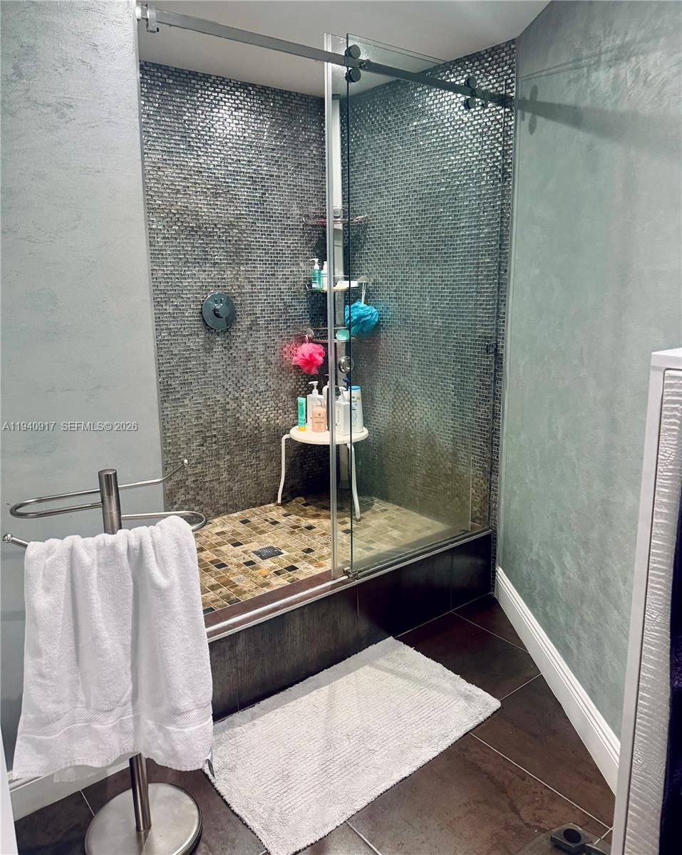 Photo of 1920 Ocean Dr  #6A, Hallandale Beach, Florida, 33009 - 