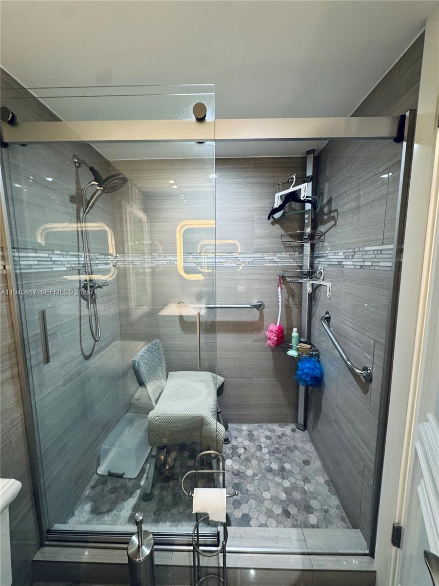 Photo of 1920 Ocean Dr  #6A, Hallandale Beach, Florida, 33009 - 