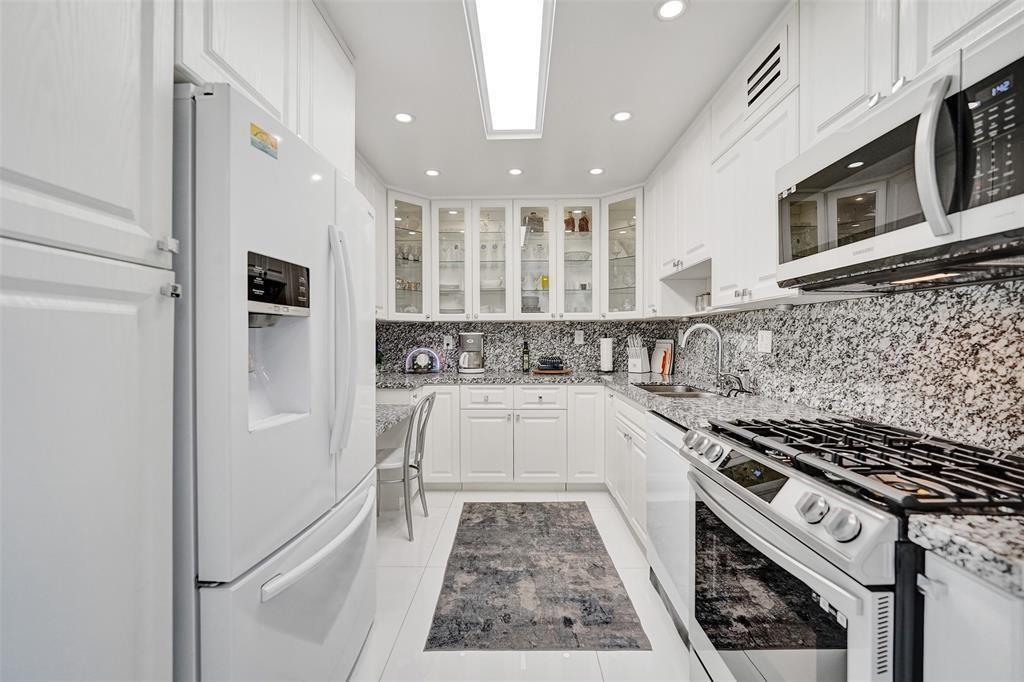 Photo of 2030 Ocean #510, Hallandale Beach, Florida, 33009 - Photo 4