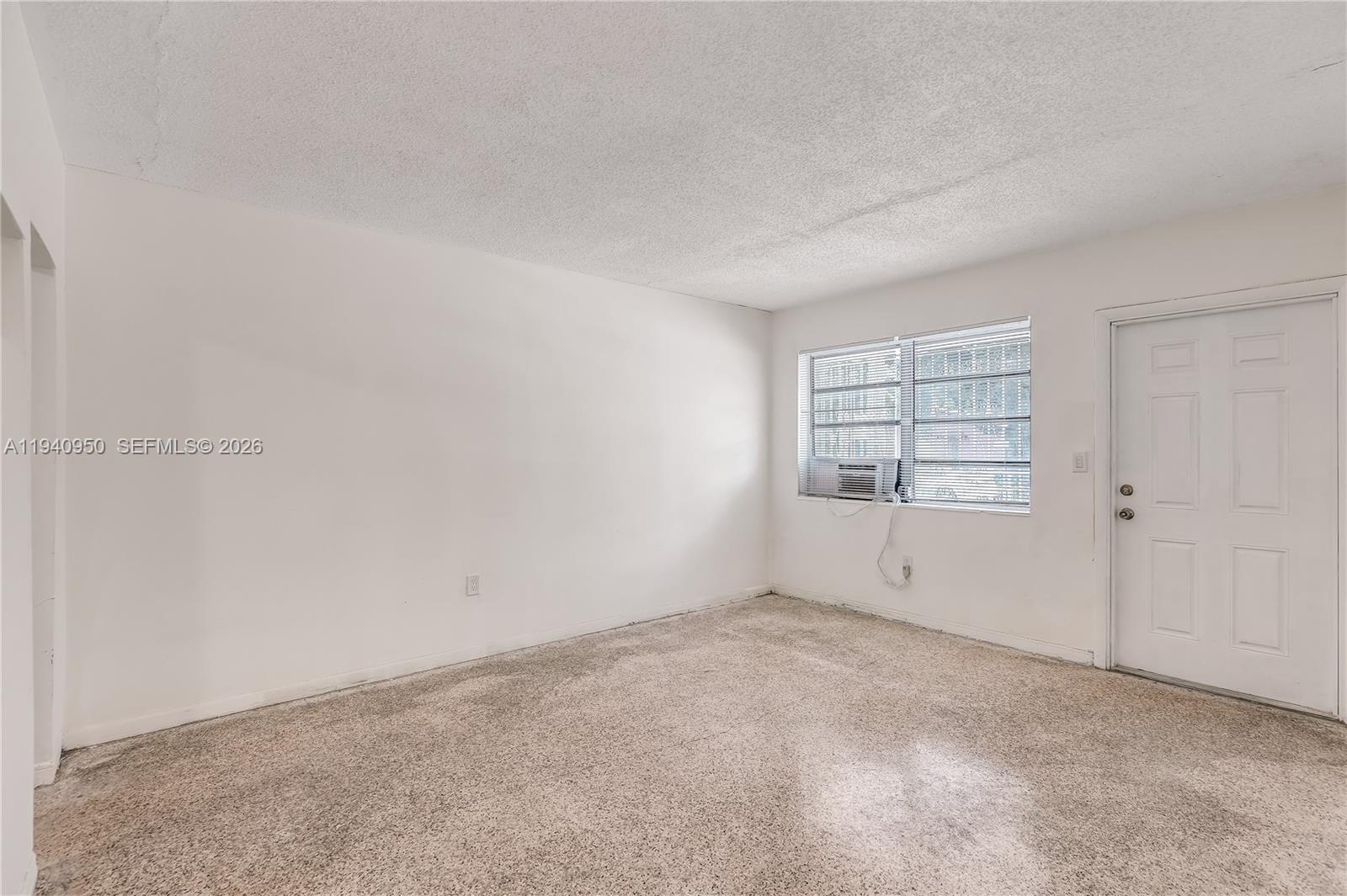   /  1540 кв.футов $ 2026-01-07 0 Фото