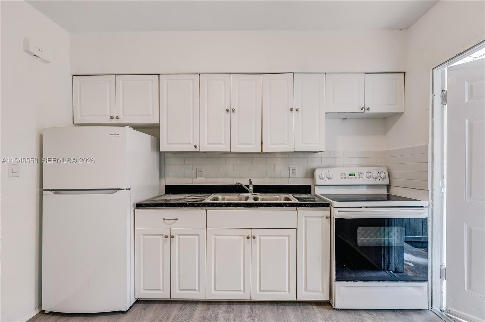   /  1540 кв.футов $ 2026-01-07 0 Фото