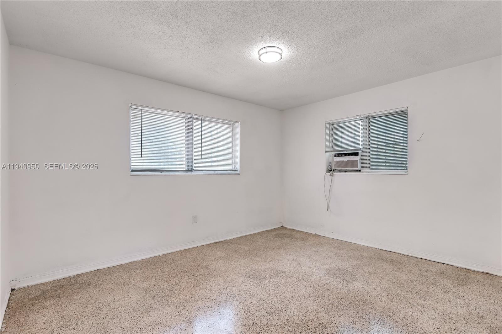   /  1540 кв.футов $ 2026-01-07 0 Фото