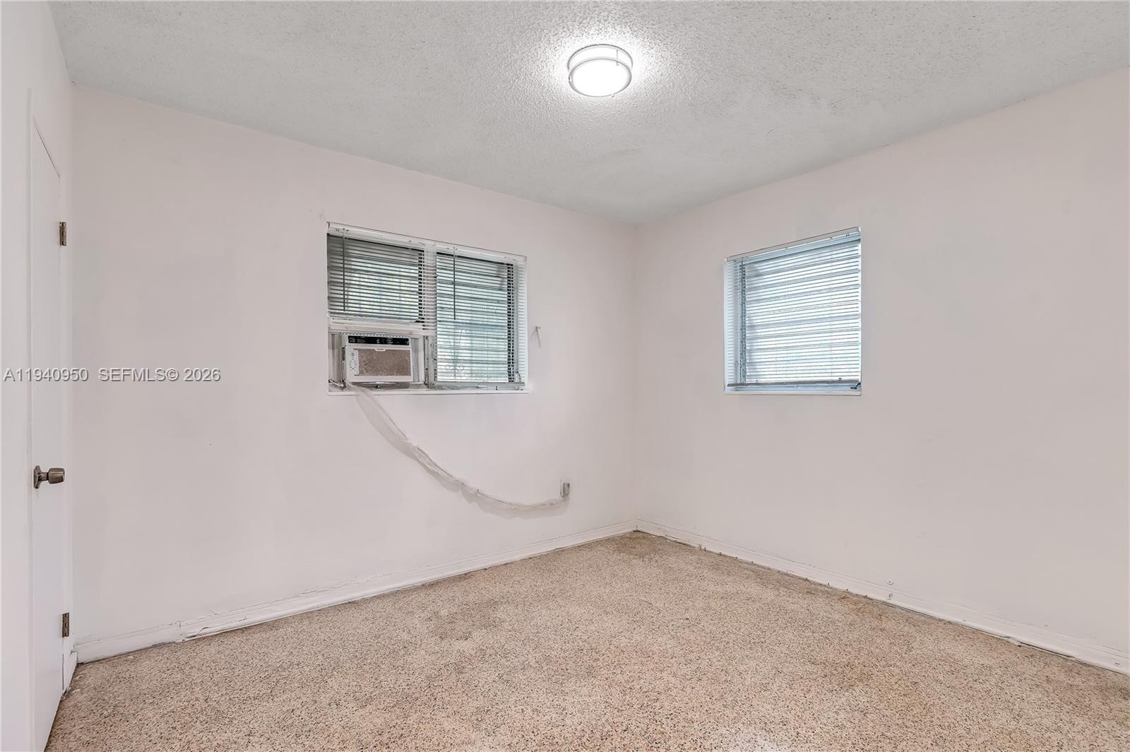   /  1540 кв.футов $ 2026-01-07 0 Фото