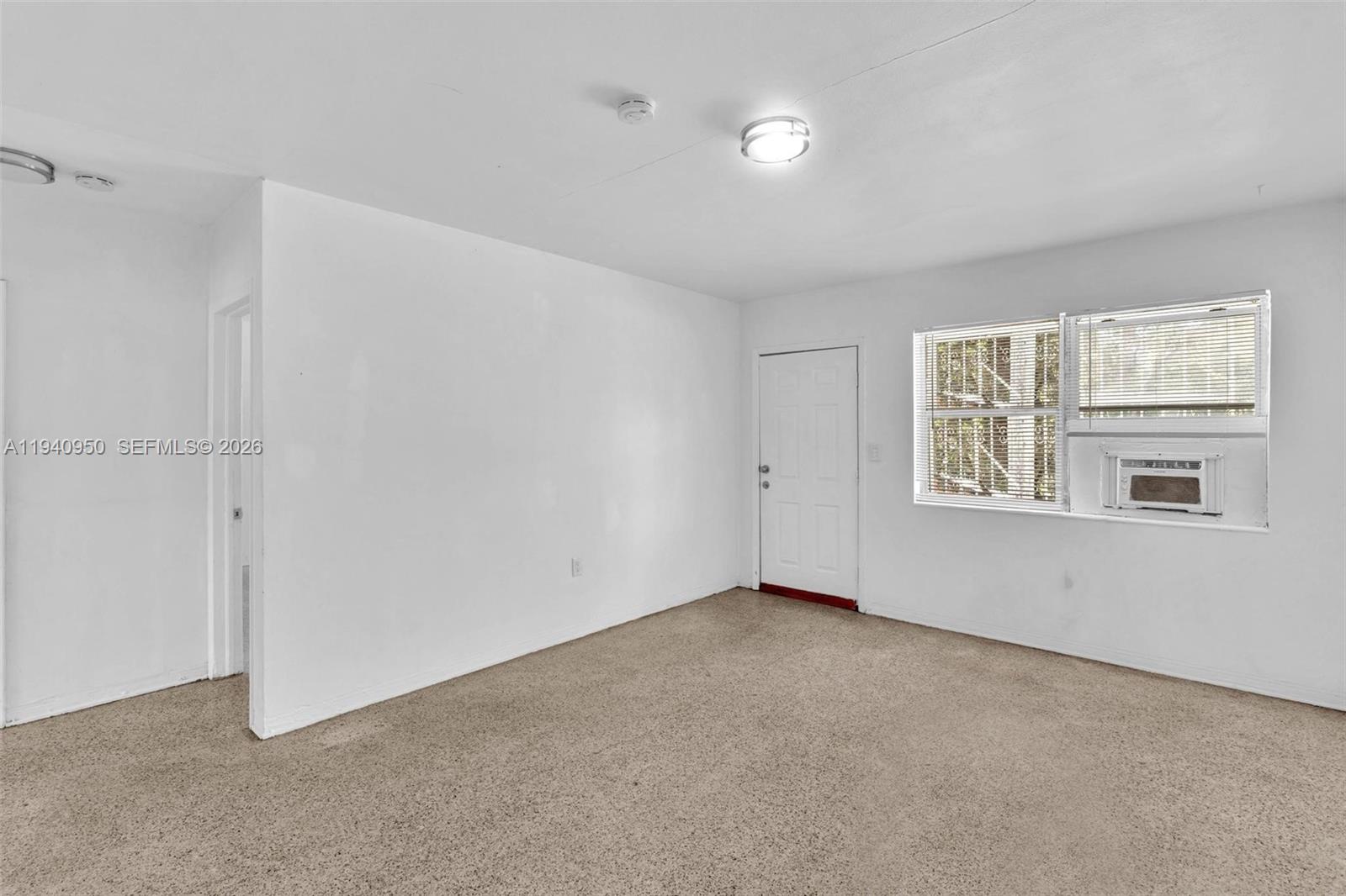   /  1540 кв.футов $ 2026-01-07 0 Фото