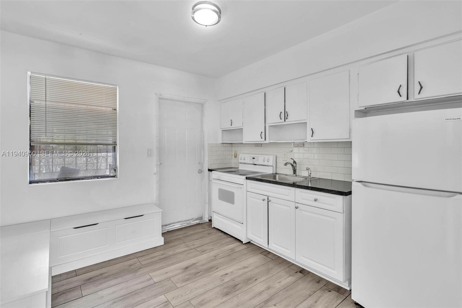   /  1540 кв.футов $ 2026-01-07 0 Фото