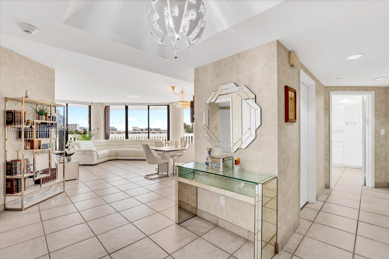 602 3 / 3 1890 кв.футов $ 2026-01-07 0 Фото