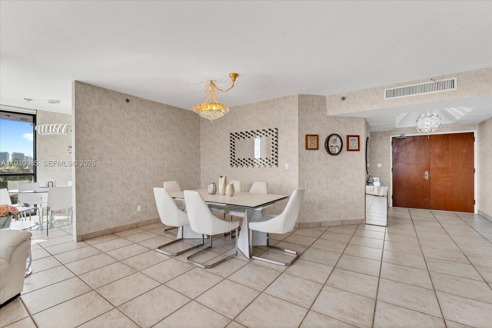 602 3 / 3 1890 кв.футов $ 2026-01-07 0 Фото