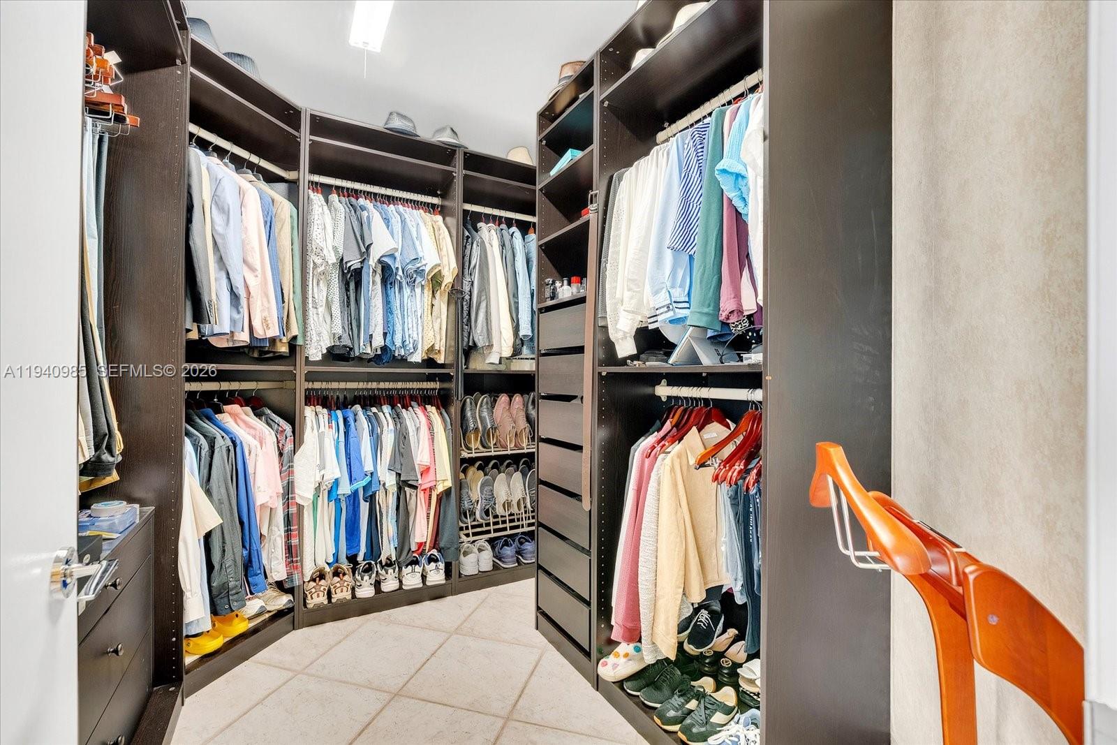 602 3 / 3 1890 кв.футов $ 2026-01-07 0 Фото