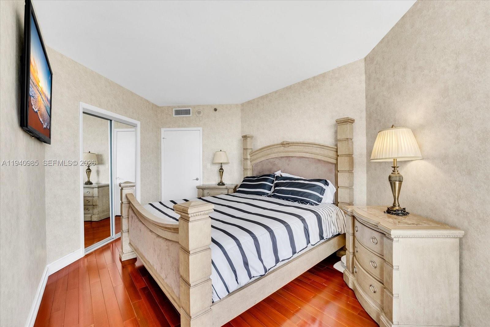 602 3 / 3 1890 кв.футов $ 2026-01-07 0 Фото