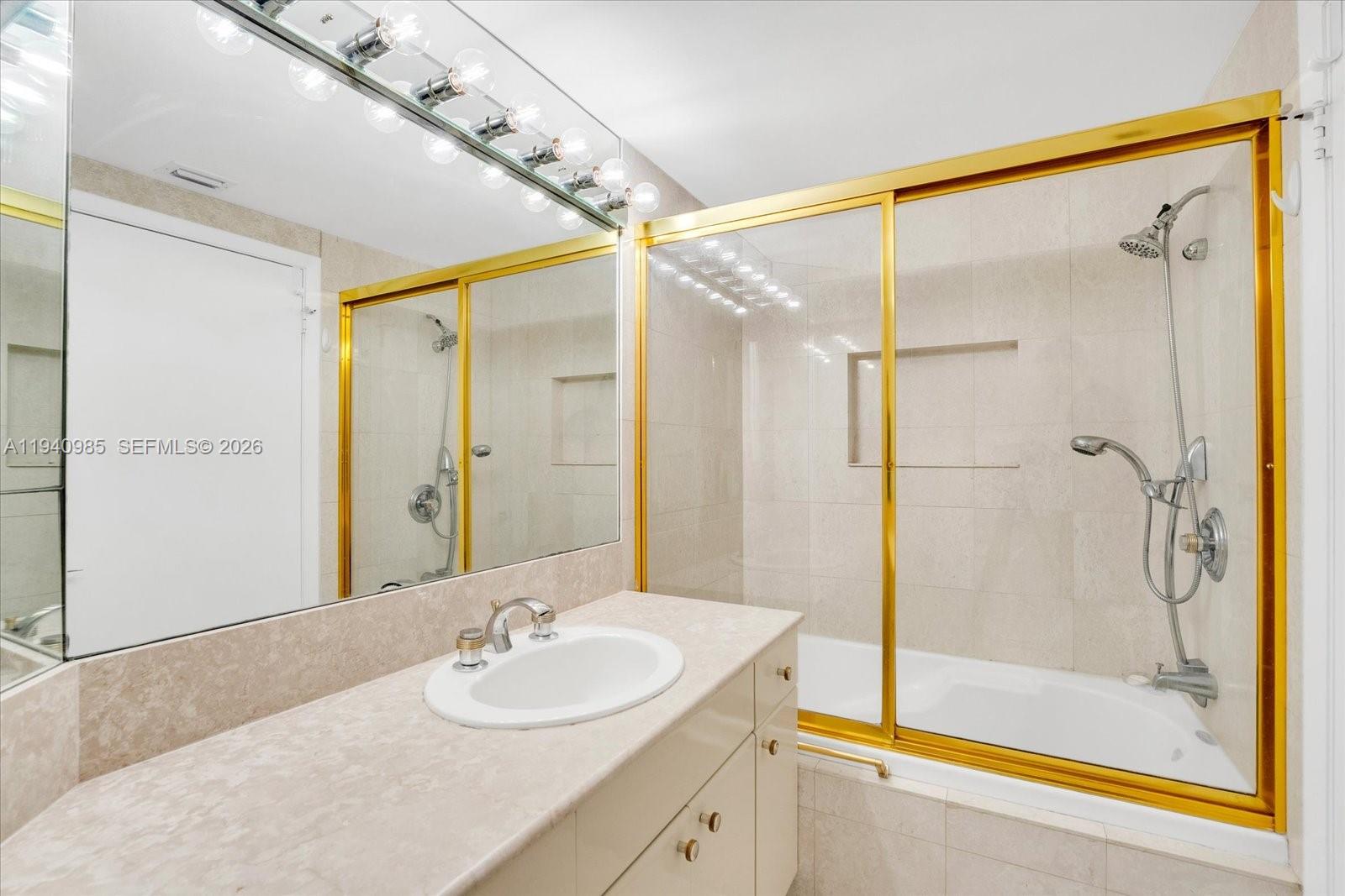 602 3 / 3 1890 кв.футов $ 2026-01-07 0 Фото