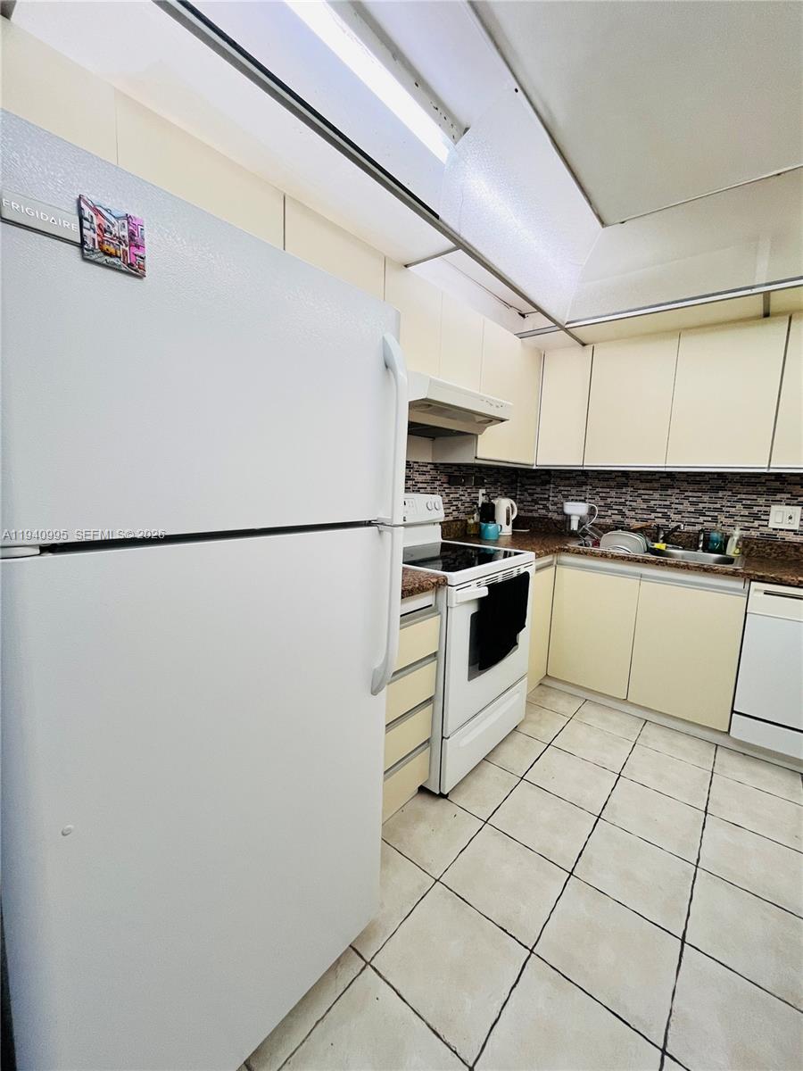 Photo of 2500 Parkview Dr  #1803, Hallandale Beach, Florida, 33009 - 