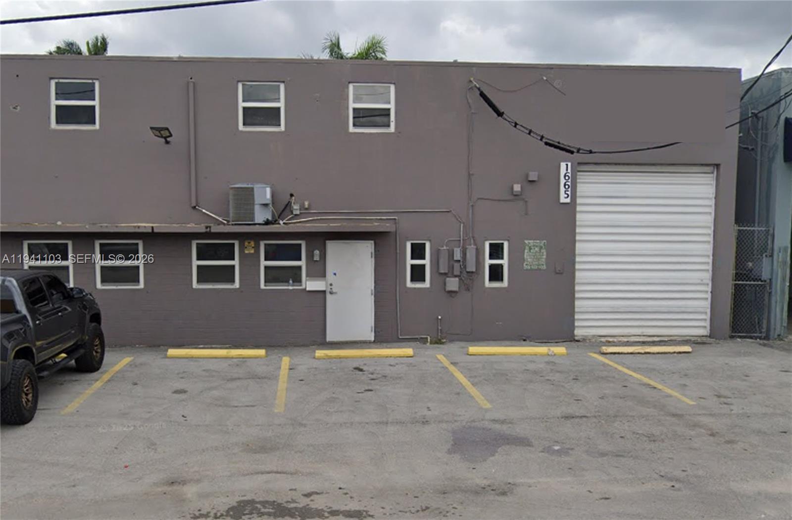   /   sq. ft. $ 2026-01-07 0 foto