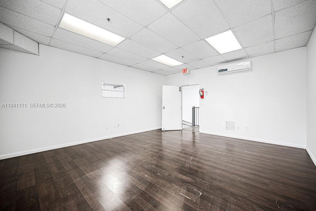 309  /   sq. ft. $ 2026-01-07 0 Photo