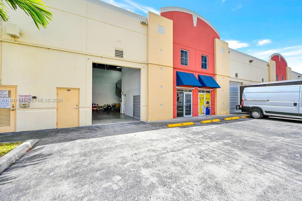 309  /   sq. ft. $ 2026-01-07 0 Photo