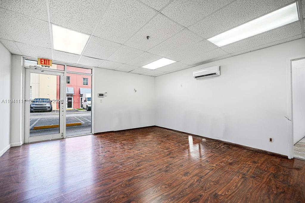 309  /   sq. ft. $ 2026-01-07 0 Photo