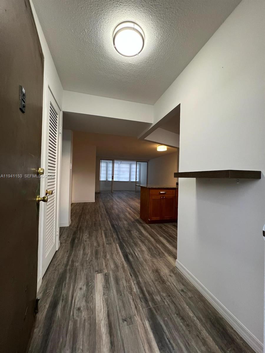 See details 218-2 1 / 1 909 sq. ft. $ 2026-01-08 0 Photo