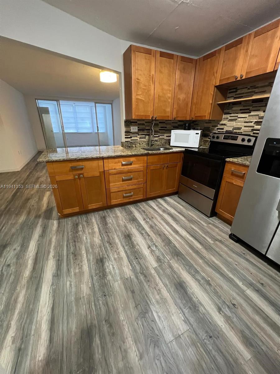See details 218-2 1 / 1 909 sq. ft. $ 2026-01-08 0 Photo