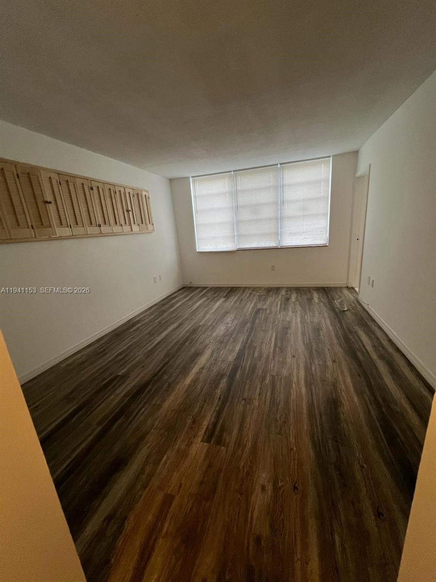 See details 218-2 1 / 1 909 sq. ft. $ 2026-01-08 0 Photo