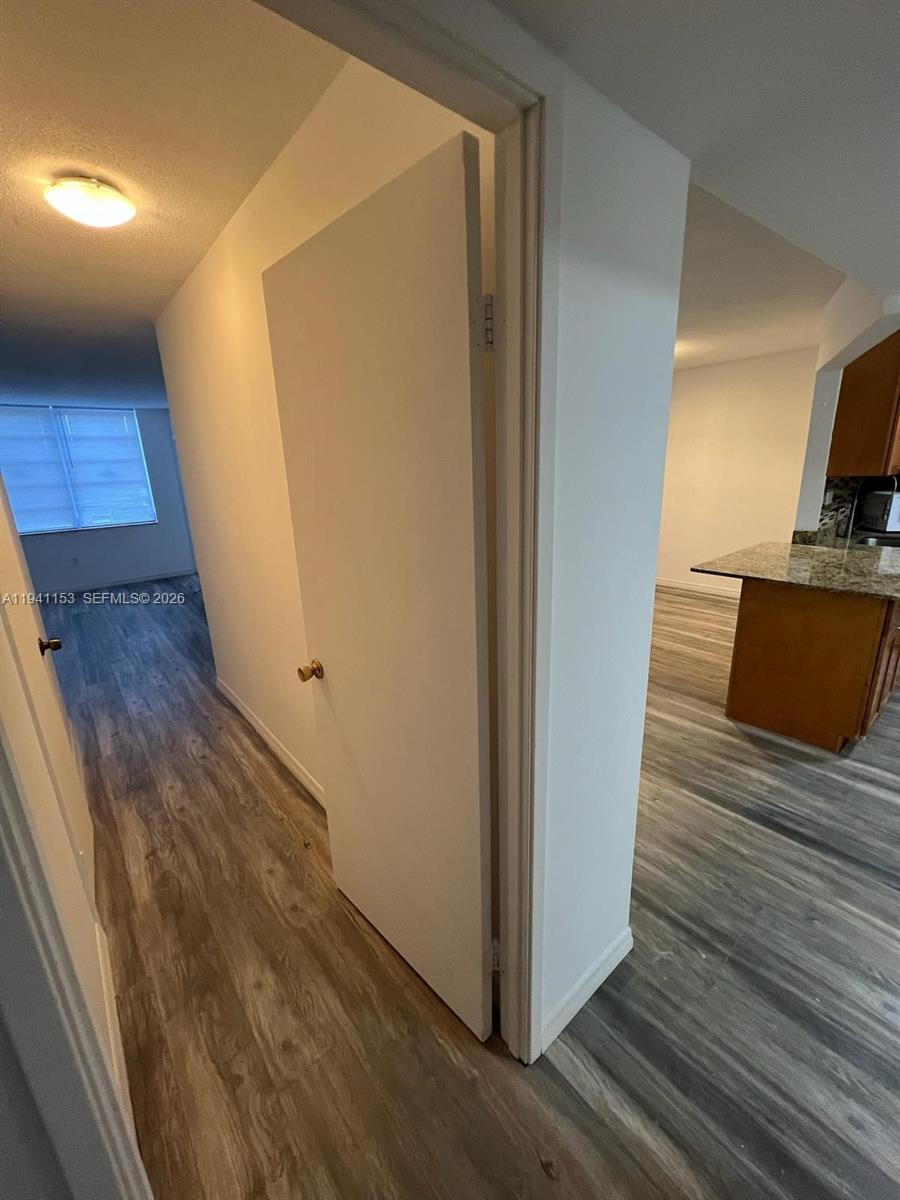 See details 218-2 1 / 1 909 sq. ft. $ 2026-01-08 0 Photo