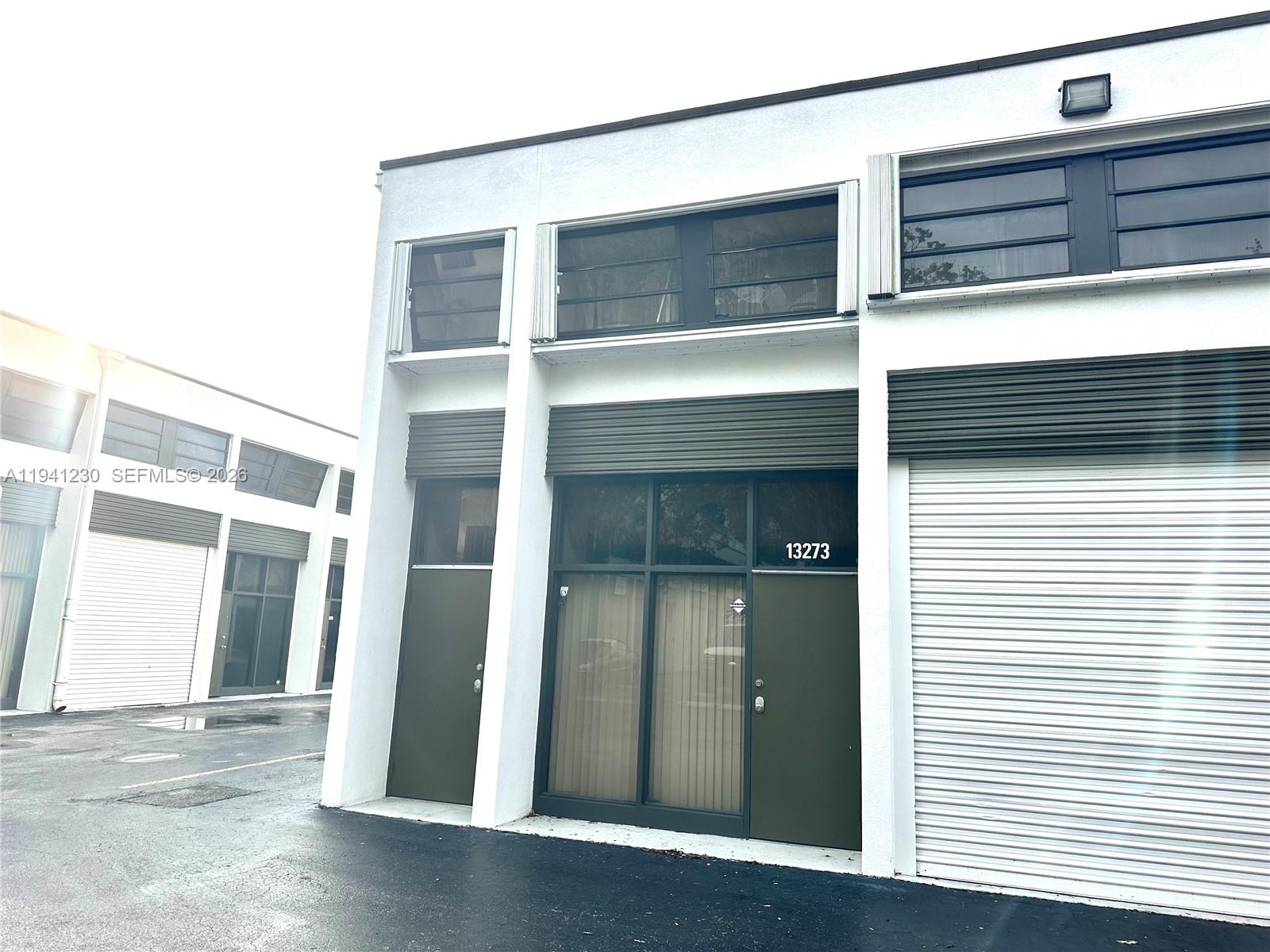 Подробнее 8 / кв.футов $ 2026-01-08 0 Фото