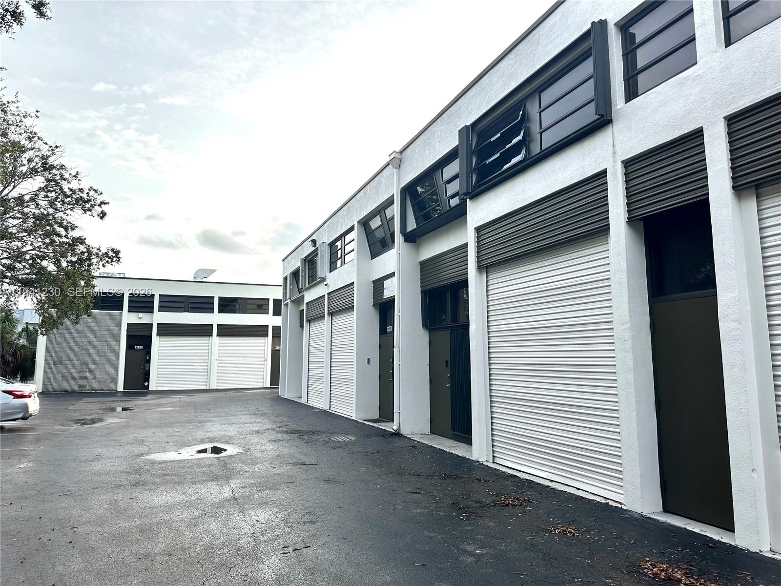 Подробнее 8 / кв.футов $ 2026-01-08 0 Фото