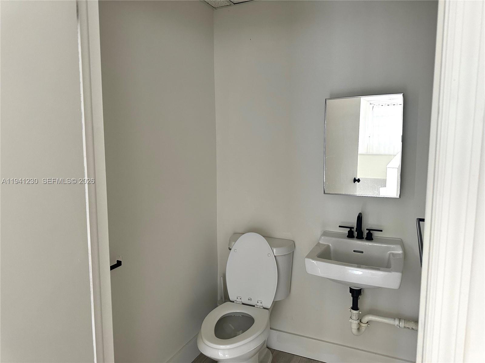 Подробнее 8 / кв.футов $ 2026-01-08 0 Фото