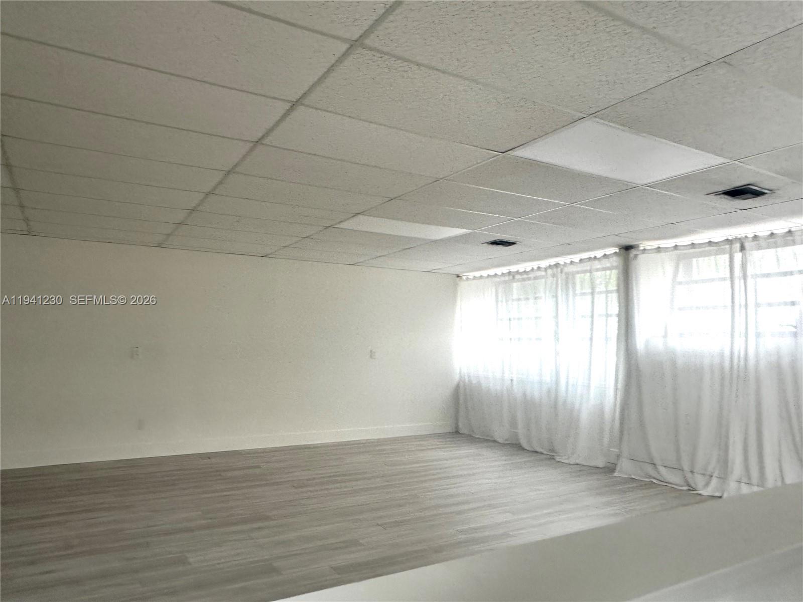 Подробнее 8 / кв.футов $ 2026-01-08 0 Фото