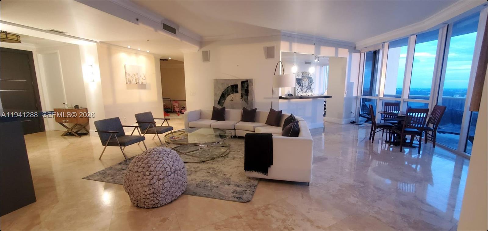 4301 3 / 4 3016 sq. ft. $ 2026-01-08 0 foto