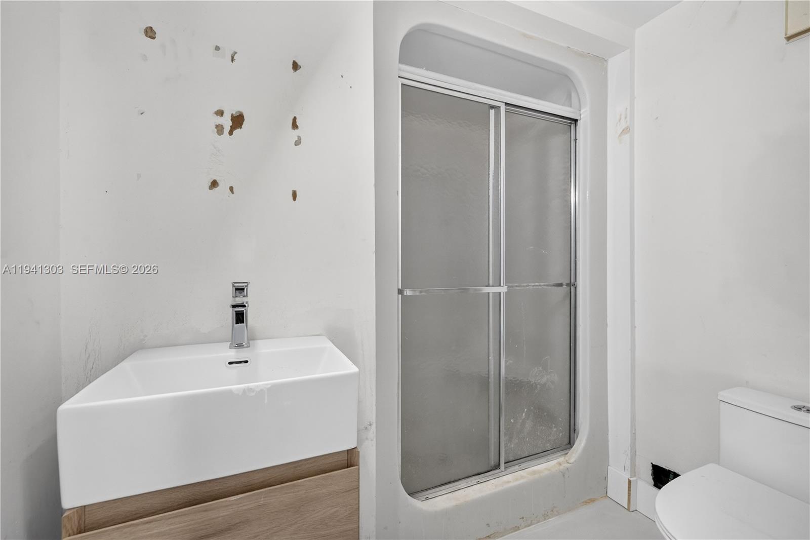 See details 2701 3 / 5 2470 sq. ft. $ 2026-01-08 0 Photo